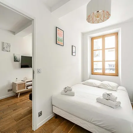 Cozy Renovated T2 - Rue Meynadier Center - 1br 4p Apartamento *